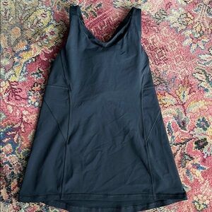 Lululemon fit and flare tank top
